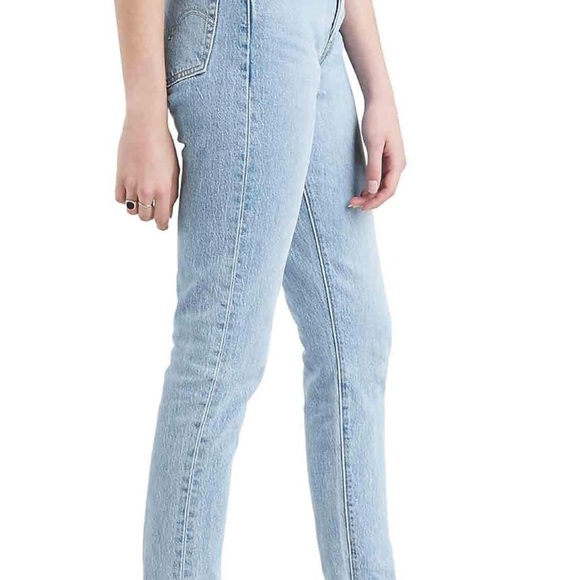 Levi's Women's Light Blue Straight Leg Jeans - Picture 3 of 14